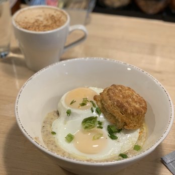 The Guest House - Biscuits and Gravy - American Near Me - Kenmore, Washington