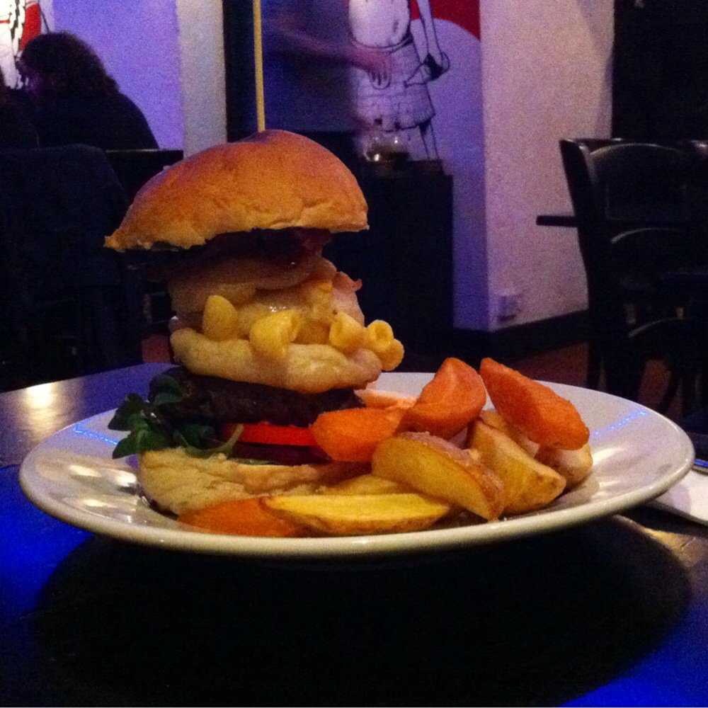 Inn Deep - Epic burger with half sweet potato / half regular chips - Pubs Near Me - Glasgow, GLG