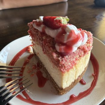 Chef Lino's PRIME - Strawberry cheesecake was amazing, topping on top taste just like the strawberry shortcake ice cream bars - Steakhouses Near Me - Bakersfield, California