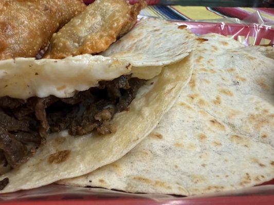 Lucy's Deliveries y Mas by null