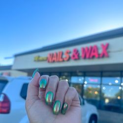 Mimosa Nails & Wax - Emerald green chrome nails by Theo.