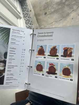 The Replacement - Lodge & Kitchen by null