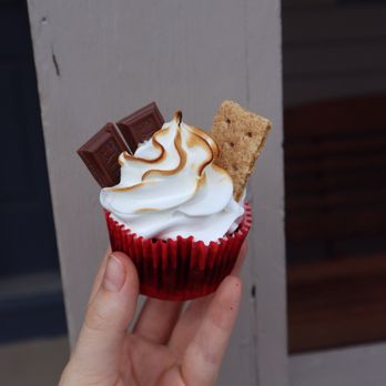 Sweet Sarah Ndipity - S'mores - Cupcakes Near Me
