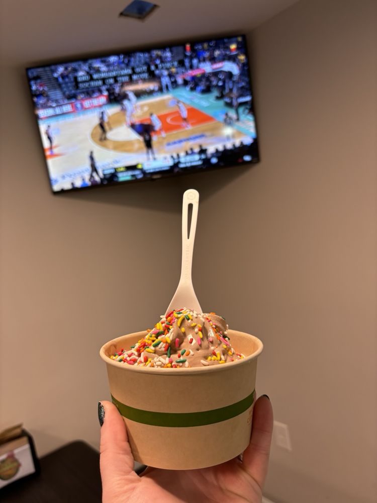 THE ICE CREAM SANDWICH Updated September 2024 33 Photos 2 E Main St, Marcellus, New York