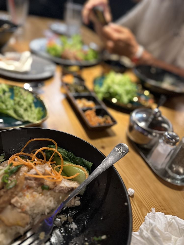 THE NOODLE KOREAN BBQ & TEA BAR 89 Photos & 26 Reviews 215 South