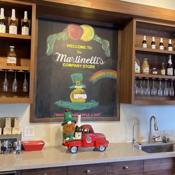 Martinelli's Company Store - Souvenir Shops Near Me - Watsonville, California