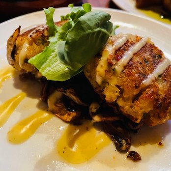 Aria West Village - Shrimp & crab cakes - Wine Bars Near Me - New York, New York Aria West Village - Shrimp & crab cakes - Wine Bars Near Me - New York, New York