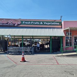 Chicho Boys Fruit Market