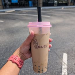 Yung Yang with boba (half black tea + half Viet coffee) Yung Yang with boba (half black tea + half Viet coffee)