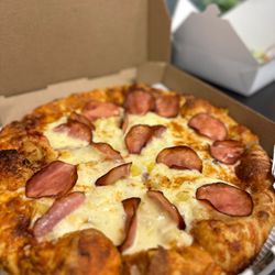 Pizza Bank Restaurant - Hawaii 5-0 Pizza