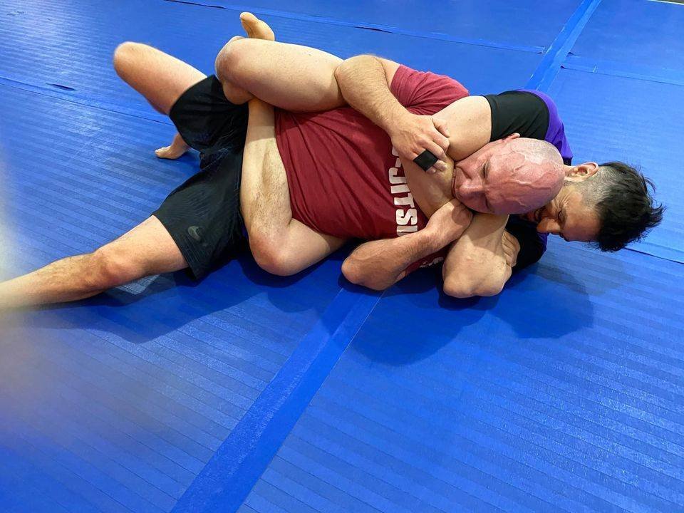 Roll and Flow BJJ Logo