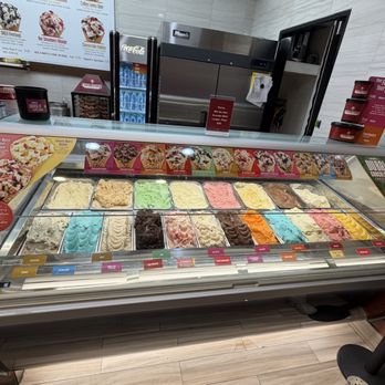 Cold Stone Creamery - Ice Cream & Frozen Yogurt Near Me - San Rafael, California