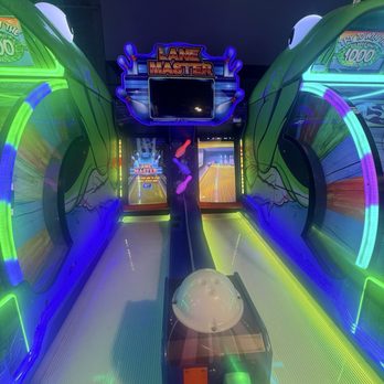 Off The Wall Gamezone - Indoor Playcenter Near Me - Miami, Florida