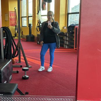 Retro Fitness - TRX area - Gyms Near Me - Hempstead, New York