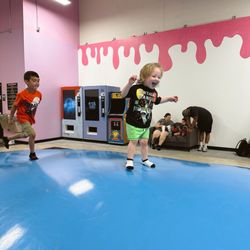 Bounce N Play