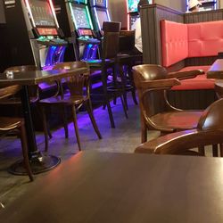 Pub-Brasserie le Buck - Video lottery anyone?