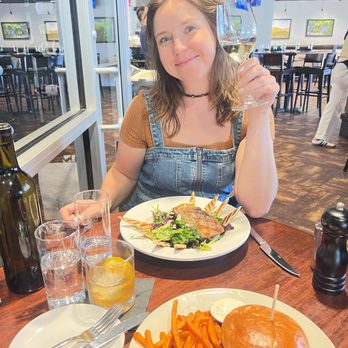 Wine Dive Kitchen - Great place for date night - Wine Bars Near Me - Manhattan, Kansas Wine Dive Kitchen - Great place for date night - Wine Bars Near Me - Manhattan, Kansas