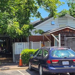 Serendipity Gourmet - Lunch spot in quaint shopping area.