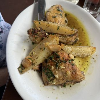 Francesco's Hole In the Wall - Chicken Vesuvio - Italian Near Me - Northbrook, Illinois Francesco's Hole In the Wall - Chicken Vesuvio - Italian Near Me - Northbrook, Illinois