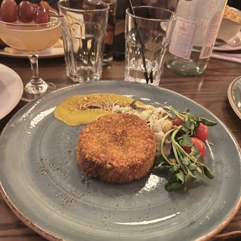 Red Rooster Harlem - Crab cake - American Near Me - New York, New York Red Rooster Harlem - Crab cake - American Near Me - New York, New York