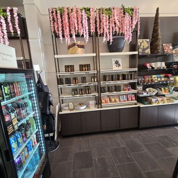 Diamond Head Chocolate - inside - Chocolatiers & Shops Near Me - Waipahu, Hawaii