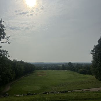 Raspberry Falls Golf and Hunt Club - This is hole 3 - Golf Near Me - Leesburg, Virginia Raspberry Falls Golf and Hunt Club - This is hole 3 - Golf Near Me - Leesburg, Virginia