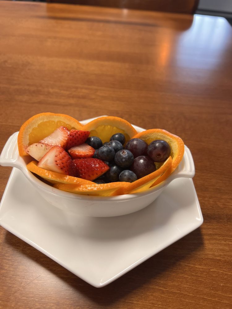 Hammer & Nail Restaurant Logo