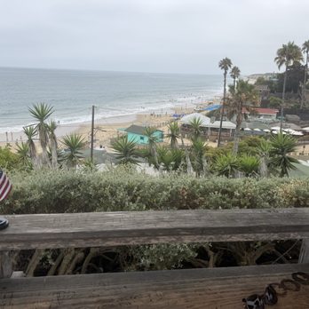Crystal Cove Shake Shack - Outdoor sitting area - American Near Me - Newport Coast, California