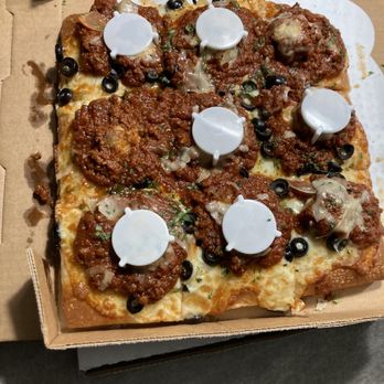 Vincenzo's Pizza - Sugo - full slab - Pizza Near Me - Portland, Oregon Vincenzo's Pizza - Sugo - full slab - Pizza Near Me - Portland, Oregon