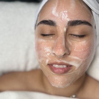 Gia Visage - Snow Algae & Spirulina cooling Mask - Eyelash Service Near Me - Aventura, Florida Gia Visage - Snow Algae & Spirulina cooling Mask - Eyelash Service Near Me - Aventura, Florida