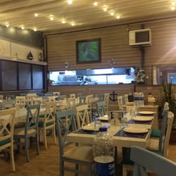 Mavi Sandal Balıkçısı