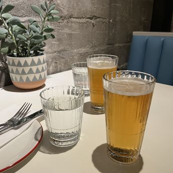 Le Burger 4304 - 2 beers, table plant, booth - Beer Bar Near Me - Minneapolis, Minnesota Le Burger 4304 - 2 beers, table plant, booth - Beer Bar Near Me - Minneapolis, Minnesota