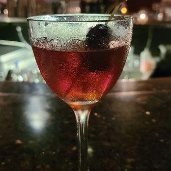 Copper Spoon - Perfect Manhattan - American Near Me - Fort Wayne, Indiana