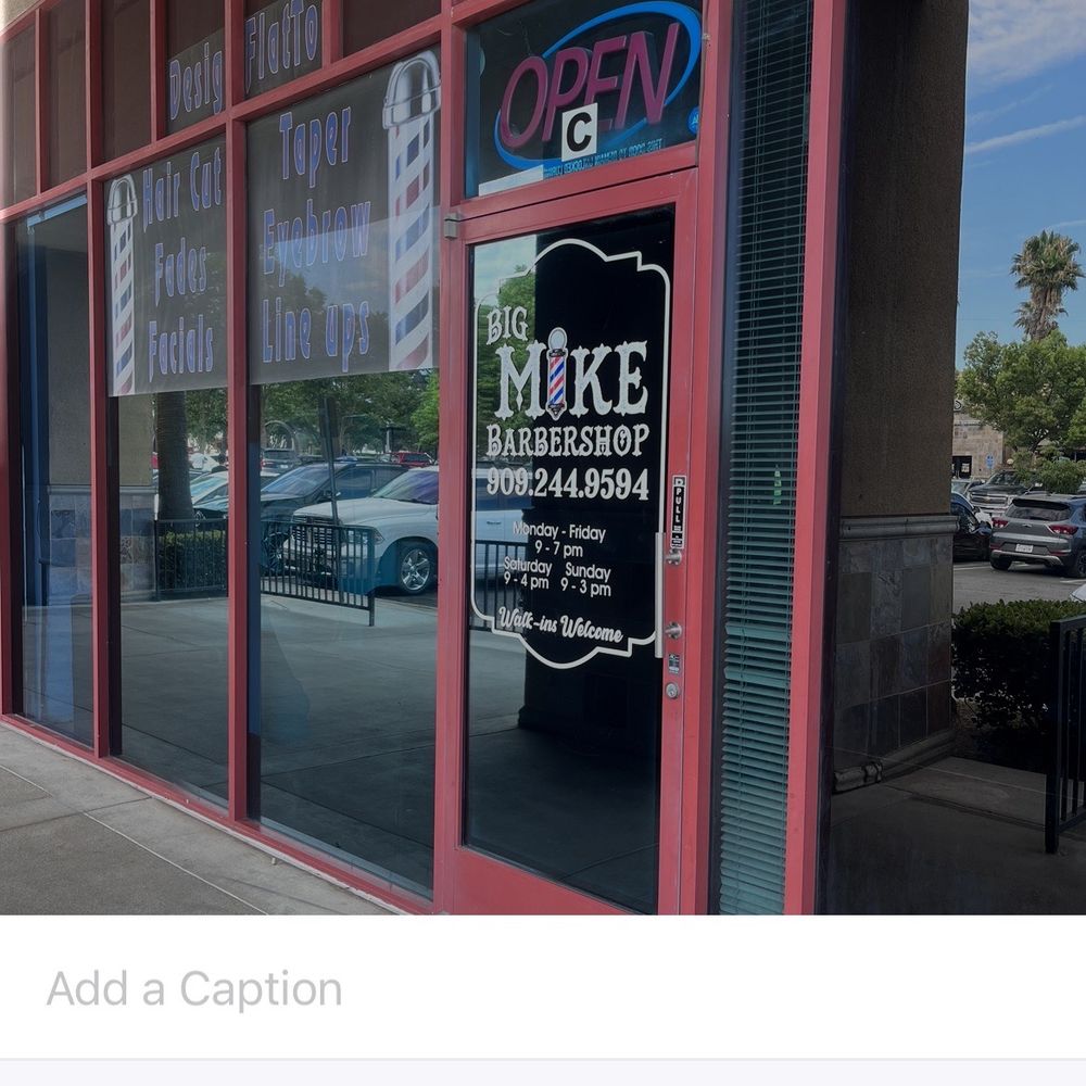 Door says open Sundays 9am.. my photo taken 9:14am. Nobody around Door says open Sundays 9am.. my photo taken 9:14am. Nobody around