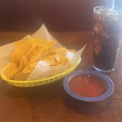 Taco Wagon - Chips and salsa