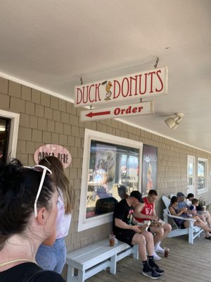 Duck Donuts by null
