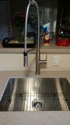 Flow Pro Plumbing Logo