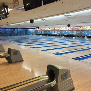 Manor Lanes Bowling - Old school wood lanes family owned bowling alley - Bowling Near Me - Fort Lauderdale, Florida Manor Lanes Bowling - Old school wood lanes family owned bowling alley - Bowling Near Me - Fort Lauderdale, Florida