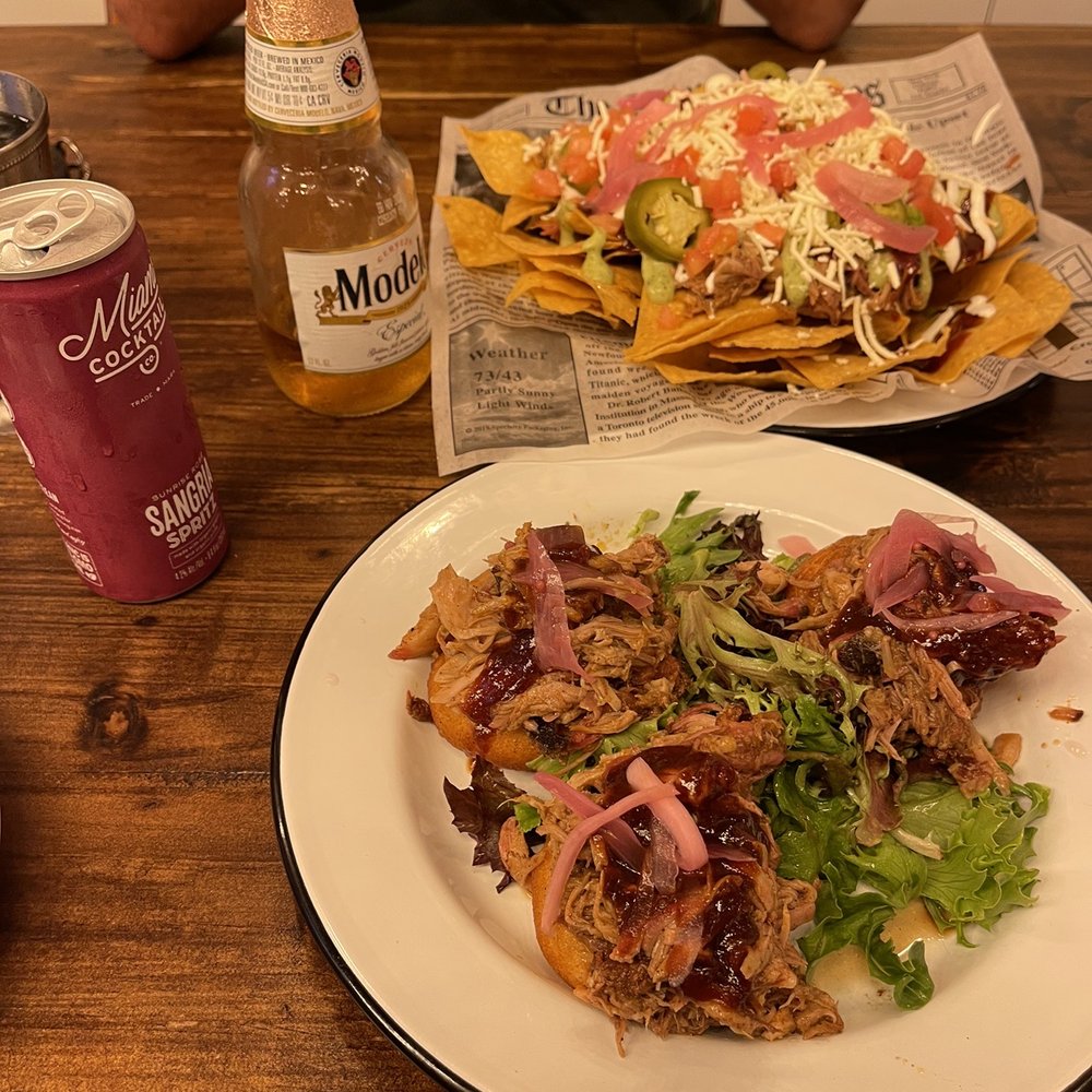 Smoke and Dough - Arepitas con lechon, nachos - Barbeque Near Me - Miami, Florida Smoke and Dough - Arepitas con lechon, nachos - Barbeque Near Me - Miami, Florida