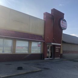 the outside of a restaurant
