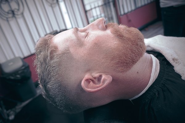 La Familia Barbershop by null