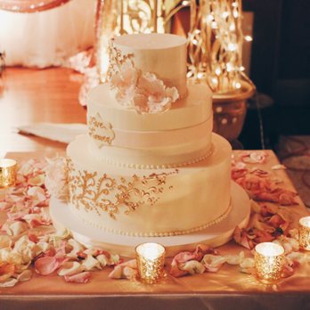 Fluffy Thoughts Cakes - Engagement party cake - Bakeries Near Me - McLean, Virginia