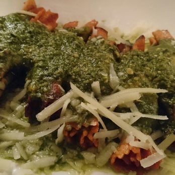 SteakManufaktur - Karamellisierte Pasta Tricolore mit reichlich Pesto - Steakhouses Near Me - Augsburg, BY SteakManufaktur - Karamellisierte Pasta Tricolore mit reichlich Pesto - Steakhouses Near Me - Augsburg, BY