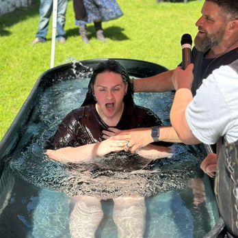 FaithPointe - New life celebrated through baptism at FaithPointe Church - Churches Near Me - Waxahachie, Texas FaithPointe - New life celebrated through baptism at FaithPointe Church - Churches Near Me - Waxahachie, Texas