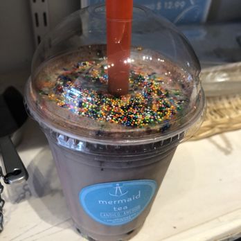 The Candied Anchor - Mermaid tea aka bubble tea with sprinkles - Party Supplies Near Me - Montauk, New York