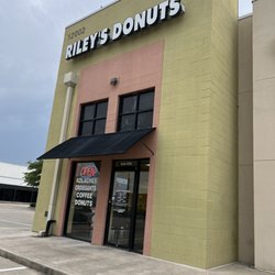 Riley's Donuts