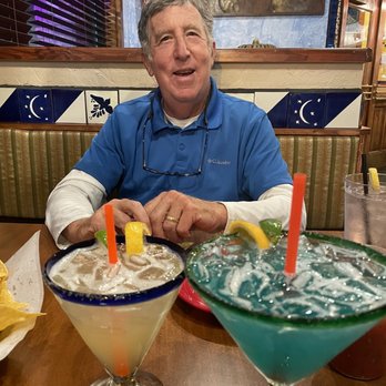 Rio Bravo - Great drinks fun place good food! - Mexican Near Me - Westbrook, Maine