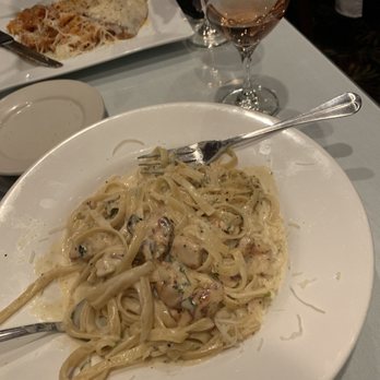 Cesario's - Fettuccine Chicken Alfredo - Italian Near Me - San Francisco, California