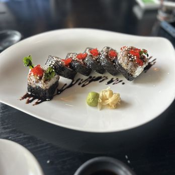 Sushi Mo - Spider Roll - Sushi Bars Near Me - Vancouver, Washington