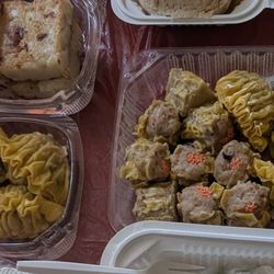 New Hwong Kok - 蘿蔔糕、魚翅餃和燒賣